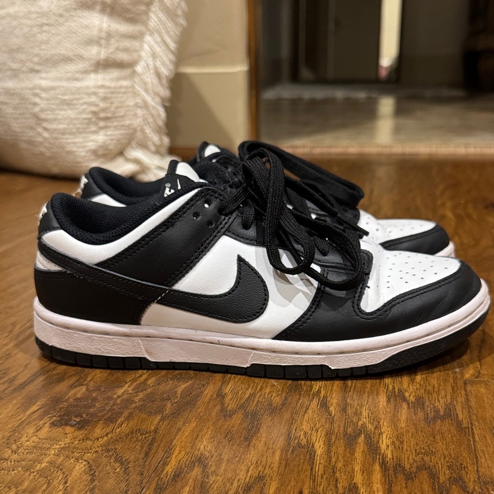 Nike Black and White Athletic Shoes